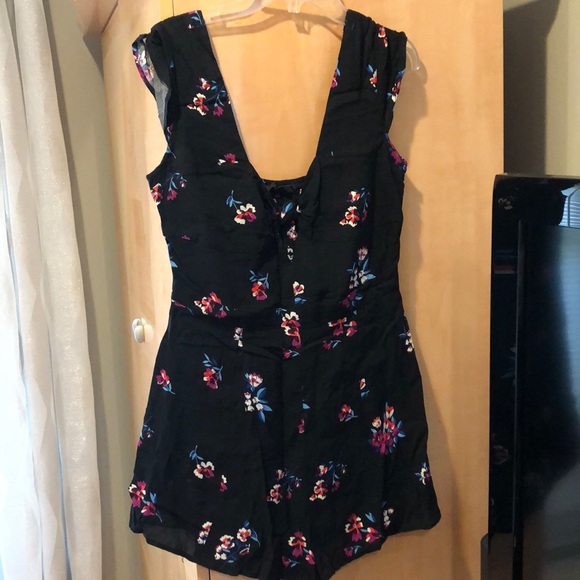 Romper - Picture 1 of 1